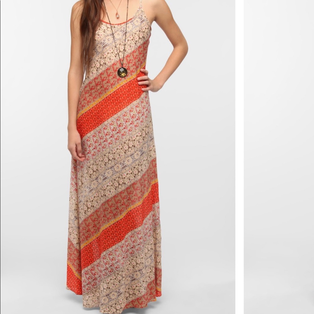 Urban Outfitters Staring at Stars Maxi Dress